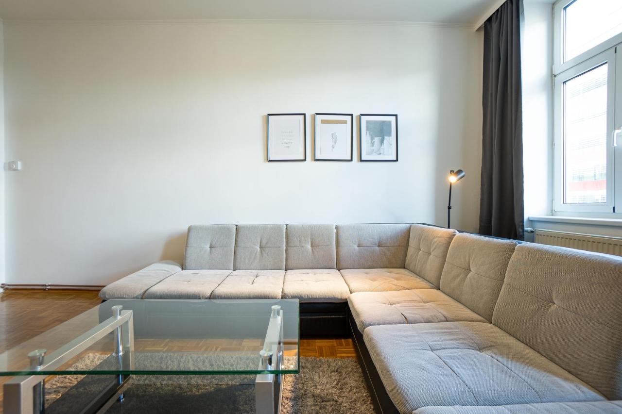Two Bedrooms Family Wien